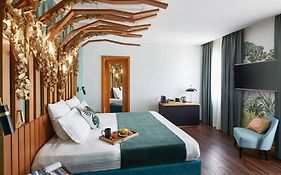 Mercure Roma Corso Trieste 4*
